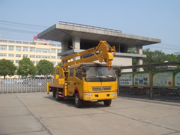 東風(fēng)多利卡雙牌高空作業(yè)車