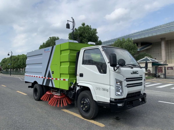 5噸掃路車-江鈴小型國(guó)六5立方掃路車廠家價(jià)格