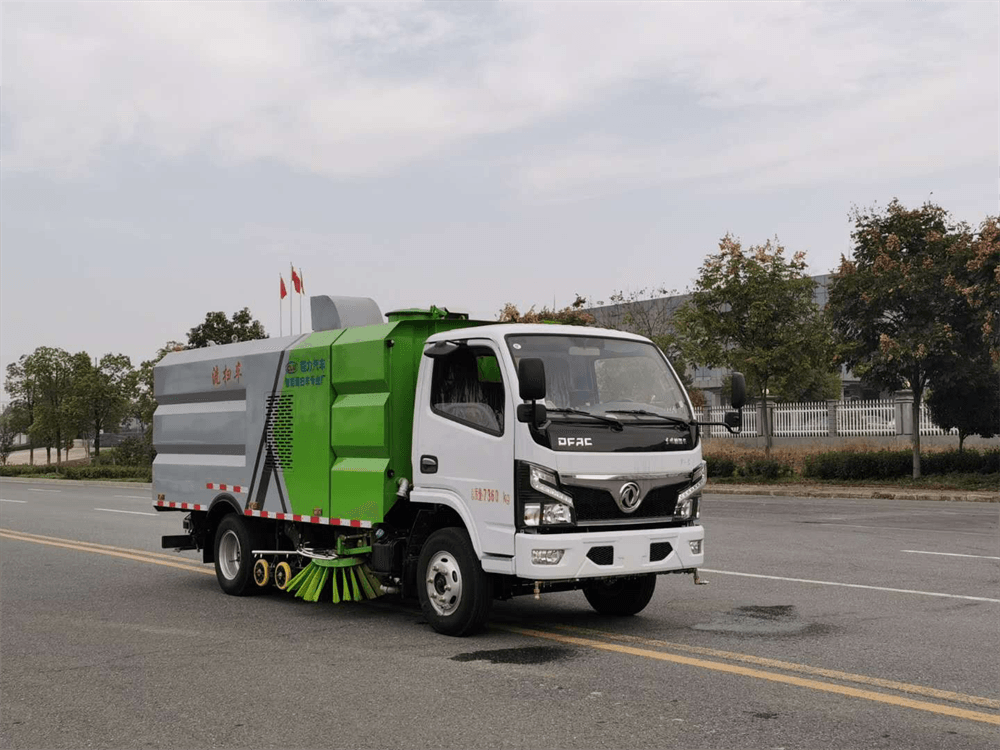 5方洗掃車-程力東風(fēng)福瑞卡道路清洗小型5方洗掃車廠家價格