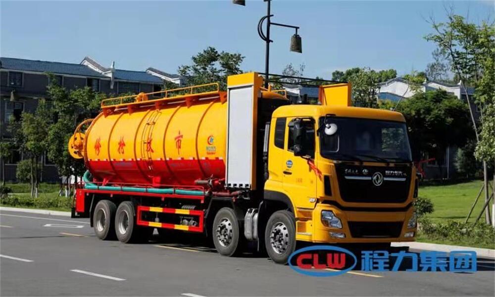 30方清洗吸污車-天龍30方清洗吸污兩用車-帶副發(fā)動機 圓罐