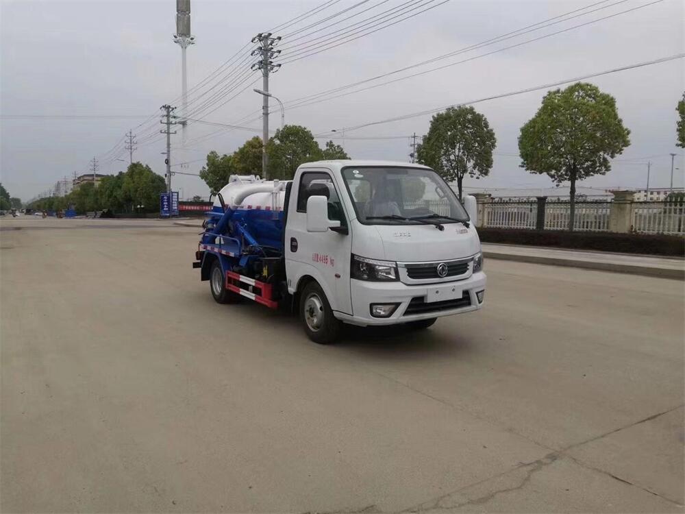 3噸吸污車-程力小型東風(fēng)途逸3方藍(lán)牌吸污車廠家價(jià)格