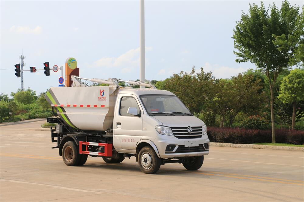 4方自裝卸式垃圾車-東風小康4方后掛桶自裝卸式垃圾車廠家