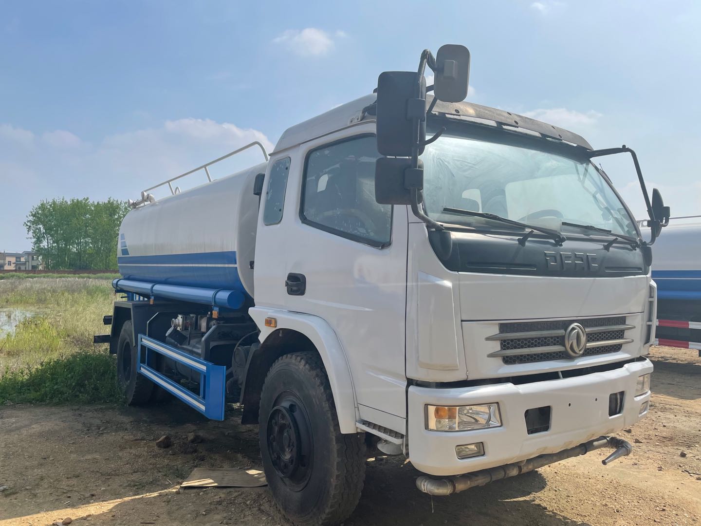 二手10方灑水車 東風(fēng)二手10方灑水車廠家現(xiàn)貨