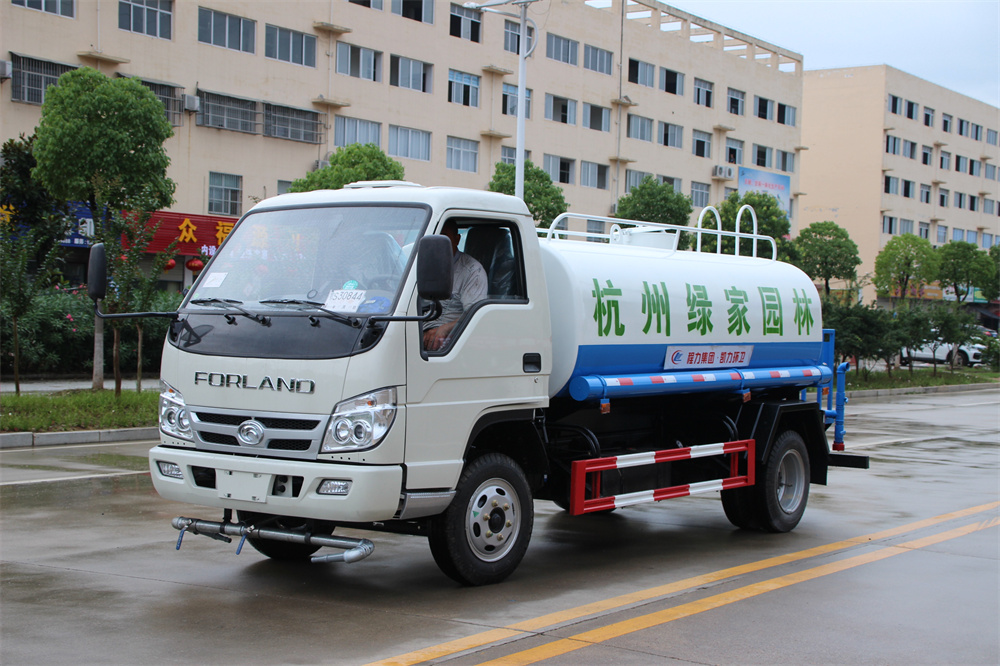 5方灑水車福田時(shí)代國(guó)三不上戶出口型灑水車