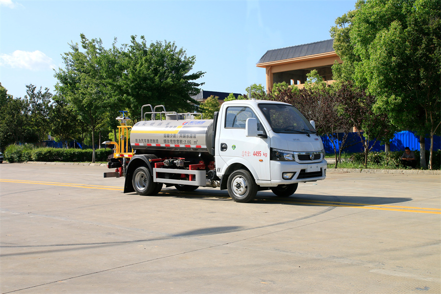 3噸灑水車-東風(fēng)途逸國六3立方藍(lán)牌灑水車  凱力